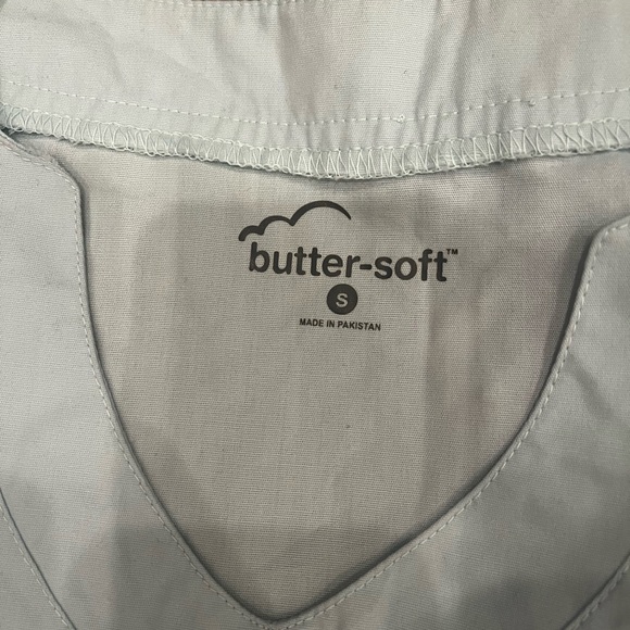 Scrub Set - Picture 6 of 9